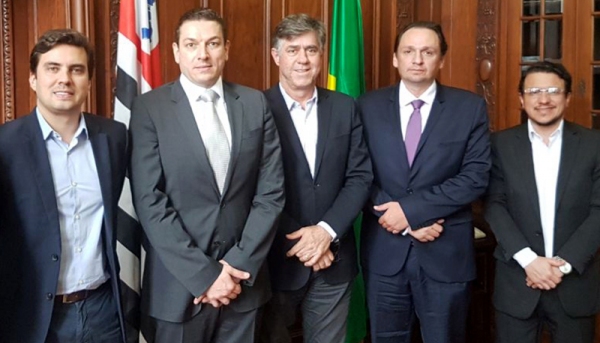 Vinícius Camarinha, Paulo Maiurino, Márcio Cardim, Ricardo Bentinho e Paulo Sergio da Silva, na sede da Secretaria Estadual dos Esportes, Lazer e Juventude (SELJ), em São Paulo (Foto: Da Assessoria).
