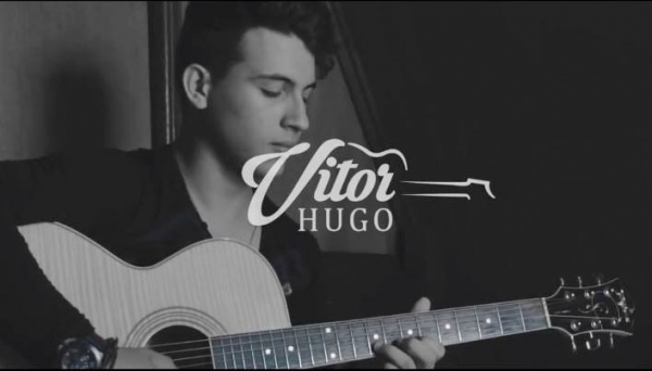 Vitor Hugo se dedica à música, e amplia repertório autoral (Divulgação).