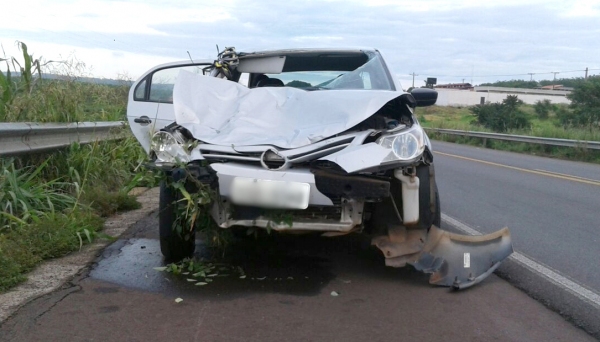 Motorista do Voyage, com placas de Tupã, teve prisão em flagrante convertida em prisão preventiva, pelo Poder Judiciário, e é transferido ao CDP de Caiuá (Foto: Cristiano Nascimento/FM Metrópole/Osvaldo Cruz).