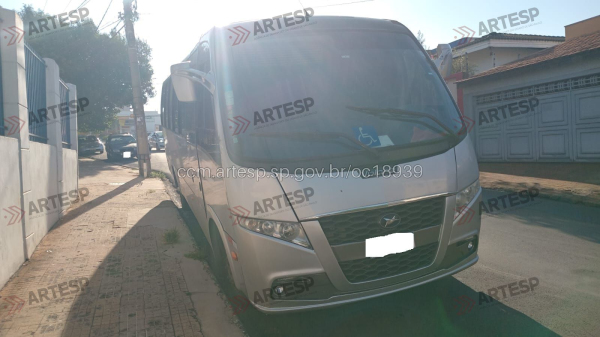 Onibus da Secretaria de Saude de Adamantina que transportava pacientes com destino a Jau (Imagem: Portal CCM/Artesp).
