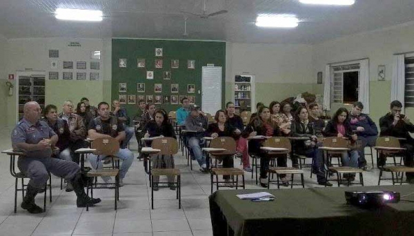 Reunião preparatória foi realizada na noite de ontem no Tiro de Guerra (Foto: Cedida).