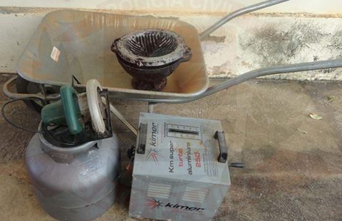 Objetos furtados foram recuperados pela Polícia Civil e devolvidos à vítima (Foto: DIG/Adamantina).