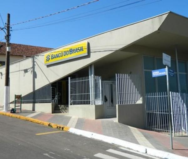 Cerca de R$ 20 mil são furtados de caixa eletrônico em Flórida Paulista