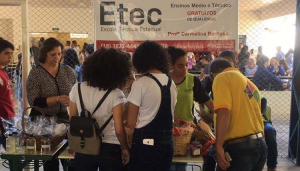 Atividade realizada na Etec Eudécio Luiz Vicente estimula o empreendedorismo (Foto: Cedida).