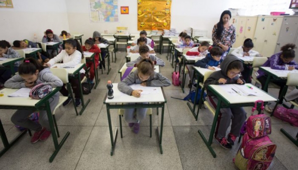 O indicador engloba todas as redes educacionais do município e contempla todas as crianças e adolescentes em idade escolar, incluindo também quem está fora da escola e não deveria estar (Foto: Sec. Educação/SP).