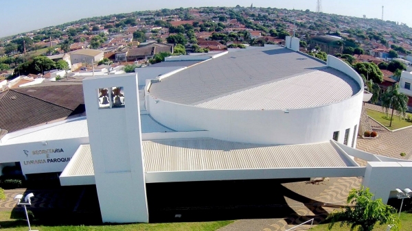 Igreja Matriz Nossa Senhora de Fátima: comunidade celebra em maio o Mês da Padroeira (Reprodução/Fanpage).