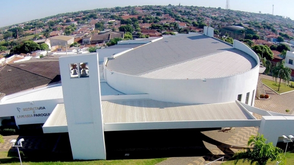 Igreja Matriz Nossa Senhora de Fátima, em Adamantina (Reprodução).