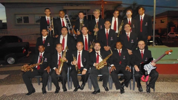 Orquestra tupãense se apresenta às 18h30 deste domingo no Pôr do Som, no Parque dos Pioneiros, em Adamantina (Divulgação).