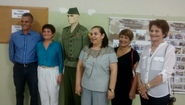 Filhos do Cabo Marcílio, presentes à solenidade (Foto: Cedida).