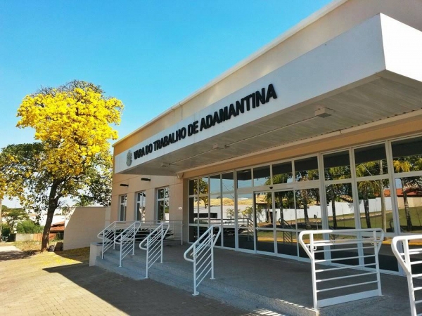 Vara do Trabalho de Adamantina volta ao atendimento, após greve. (Foto: Acácio Rocha)