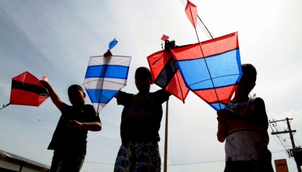 Energisa orienta como brincar com segurança e evitar acidentes e desligamentos acidentais do fornecimento de energia (Imagem: Ilustração).