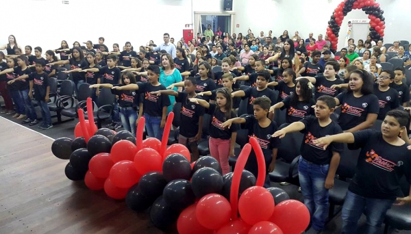 PROERD realiza solenidades de formaturas para cerca de 400 estudantes de seis escolas públicas e particulares de Adamantina (Foto: Reprodução).