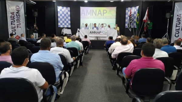 Reunião da AMNAP em Adamantina (Da Assessoria/Prefeitura de Adamantina).