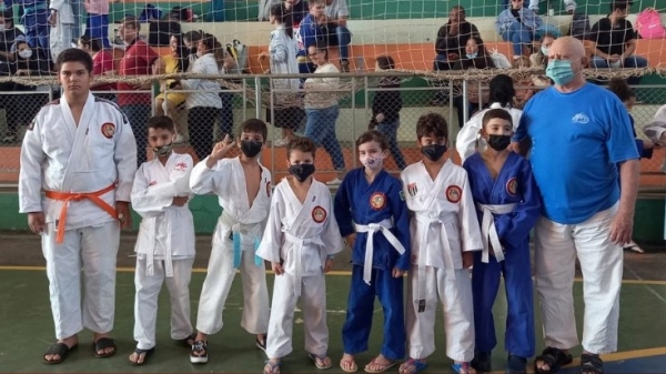 Adamantina participou do festival de judô realizado em Valparaíso (Divulgação).