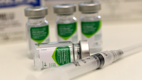 Vacinação contra a gripe é aberta a todos os públicos com idade a partir de 6 meses de vida (Divulgação/MS).