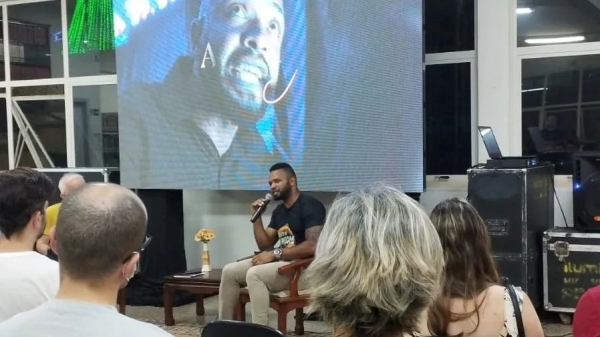 Lançamento de Ponto de Ignição foi na Biblioteca de Adamantina (Imagem: Secretaria Municipal de Cultura e Turismo de Adamantina).