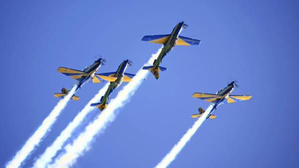 Sete aeronaves farao a apresentacao na cidade (Foto: Tenente Marcus Lemos).