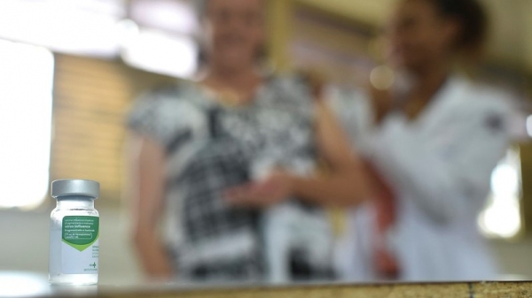 Em Adamantina o público definido como prioritário contempla 12.480 pessoas. Até o momento foram aplicadas 7.233 doses (Foto: Andre Borges/Agência Brasília).