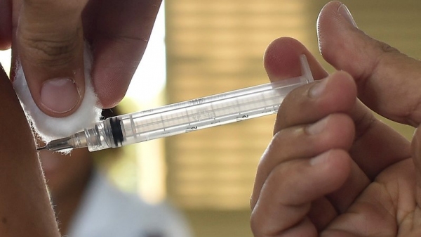 Imunização casa a casa busca ampliar cobertura vacinal (Andre Borges/Agência Brasília).