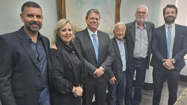 Wilson, Vilma, TarcÃsio, Takashi Nishimura, Manfrinato e Piai no Palácio dos Bandeirantes (Divulgação/ADNAP).