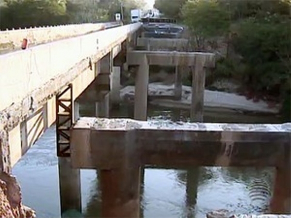 SP-425: problema em pilares atrasa obras na ponte do Rio do Peixe