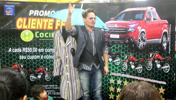 Ilusionista Marcelo Beutrin se apresentou na Cocipa e deve voltar em breve à Cooperativa (Foto: Cocipa).