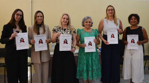 Cartilha Soul Feminina e Agosto Lilas foi apresentada na solenidade (Cedida).