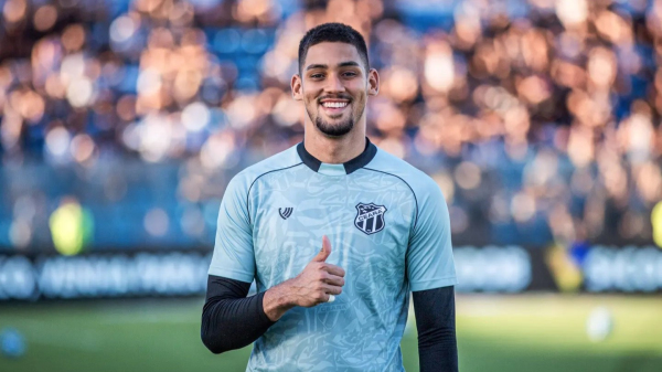 Goleiro C?sar Augusto, de Adamantina, vive ascens?o no futebol e passa a integrar o elenco profissional do Cear? Sporting Club (Reprodu??o).