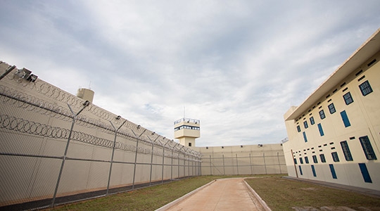 Do grupo de cinco estudantes presos, três estão no CDP de Pacaembu (acima) e duas na Penitenciária Feminina de Tupi Paulista (Foto: Governo SP).