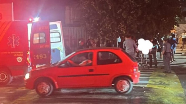 Bombeiros prestam socorro ?s v?timas (Reprodu??o/Panorama Not?cia).