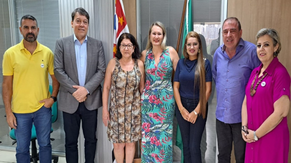 Encontro com representantes da ADNAP e de munic?pios da regi?o no IAMSPE, em S?o Paulo (Divulga??o/ADNAP).