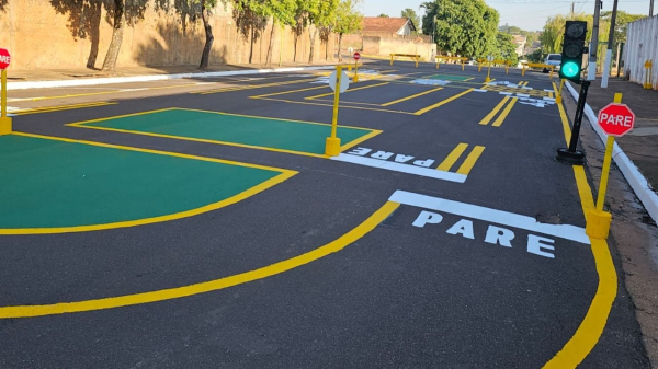 Estrutura de ensino reproduz ambiente viario (Reproducao/PMA).