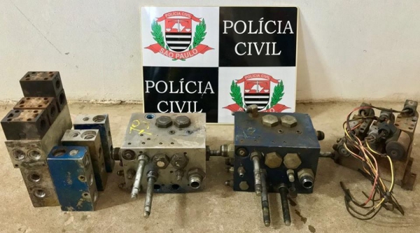 Peças de maquinários agrícolas furtadas no domingo foram recuperadas pela Polícia Civil. Crime foi esclarecido e autor indiciado (Foto: Cedida/Polícia Civil).