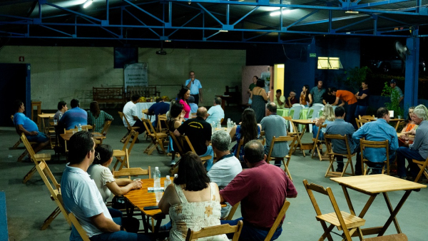 Solenidade de assinatura dos contratos (Cedida).