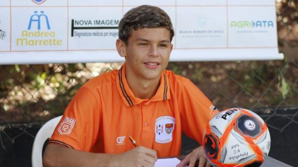 O goleiro Pedro Delai em nova fase no futebol profissional (Cedida).