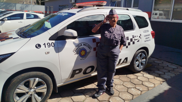 Maria Madalena de Souza, aos 82 anos, realiza sonho de vestir farda da Policia Militar (Cedida/PM).