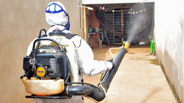 Conforme a Prefeitura, aplicação do inseticida que combate o mosquito somente na fase adulta está na Vila Cristina (Imagem ilustrativa/Foto: Acácio Pinheiro-Agência Brasília).