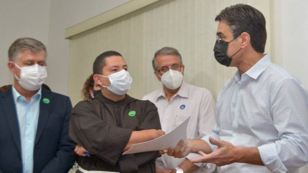 Vice-governador recebe pedido de investimentos e, se consolidados, podem ampliar os serviços prestados pela Santa Casa em âmbito regional (Foto: Gov SP).