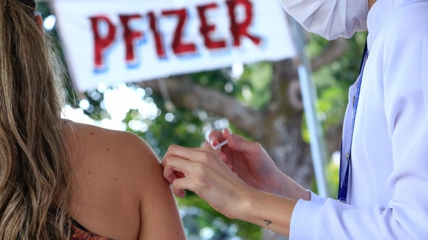 Somente o imunizante da Pfizer possui autorização da Anvisa para ser aplicado na faixa etária de 12 a 17 anos (Foto: Myke Sena/MS).