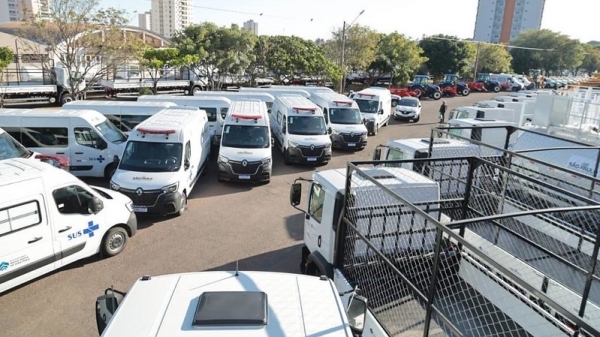 Entrega dos veÃculos e equipamentos na manhã desta sexta-feira (20) em Presidente Prudente (Divulgação/Gov SP).