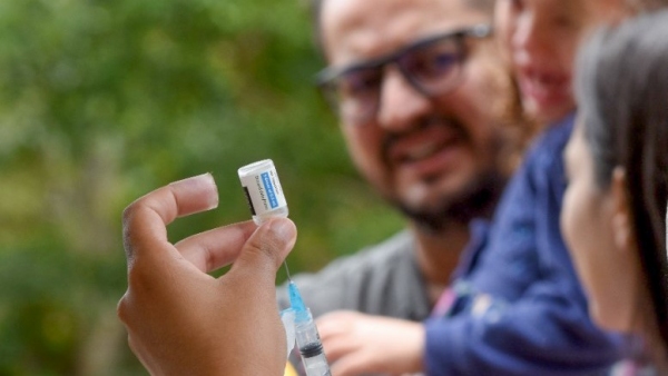 Estão sendo aplicadas as vacinas que integram o calendário nacional de imunização (Foto: Tony Winston / Agência Saúde).