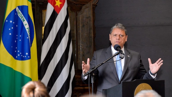 Assinatura do decreto de ICMS (Mônica Andrade/Governo do Estado de SP).