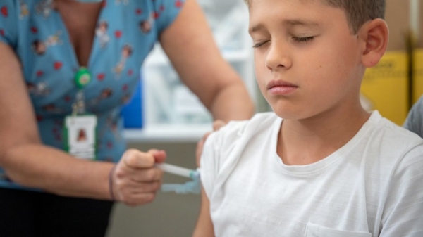 Devem receber os imunizantes os menores de 15 anos de idade que ainda não foram imunizados ou que estão com esquemas incompletos de acordo com o calendário (Fotos: Julia Prado/MS).