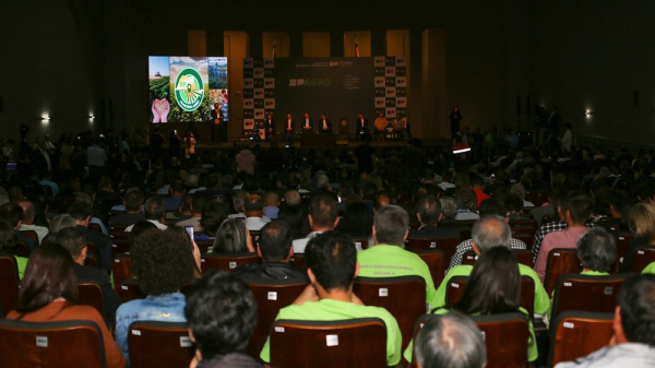 Solenidade de entrega do prêmio no Palácio dos Bandeirantes (Foto: Marcelo S. Camargo / Governo do Estado de SP).