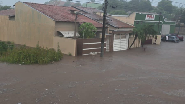 Um dos locais com alagamento (Reproducao/Fonteine Tazinazzo Bastos).