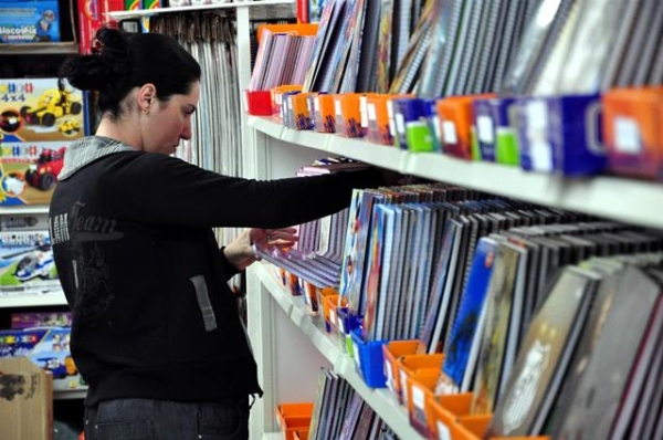 Dicas do Procon orientam pais sobre compra de material e uniforme escolares (Foto: André Luiz D. Takahashi).