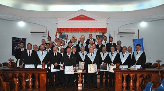 Obreiros da Loja Maçônica Estrela de Adamantina, na comemoração dos seus 70 anos de presença na cidade (Fotos: Cedidas).