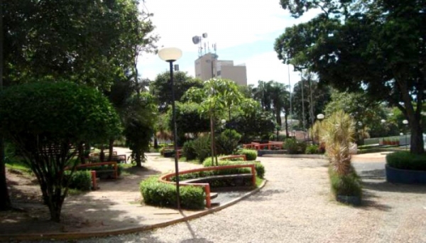 Sábado será marcado por serviços gratuitos à população, na Praça Élio Micheloni, das 10h às 14h (Foto: Arquivo).