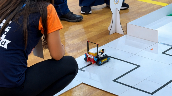 Estudante realiza prova na pista do circuito (Siga Mais).