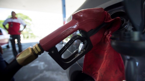 Nova lei dilui o peso da carga tributária incidente para enfrentar o súbito aumento do petróleo decorrente da guerra na Ucrânia (Marcelo Camargo/Agência Brasil).